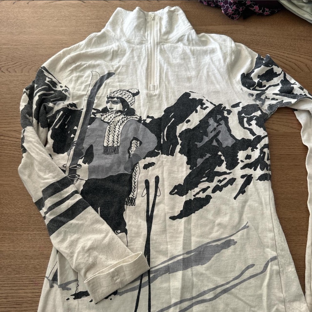 Graphic Half-Zip Long Sleeve Pullover - White/Gray
